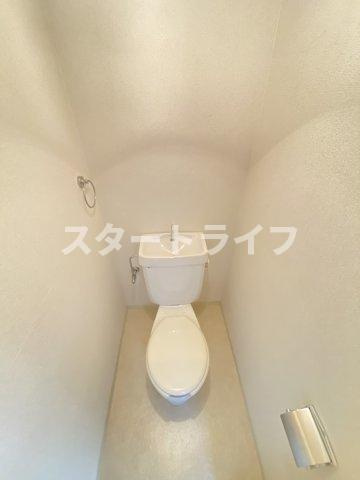 大阪市淀川区東三国１丁目の賃貸マンションのトイレ