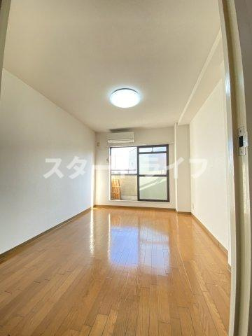 大阪市淀川区東三国１丁目の賃貸マンションの寝室