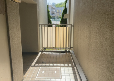 【その他共用部分】 | 高尾スカイハイツ | 共用部分は、一棟の建物に住む区分所有者全員が共同で所有するとし、共用部分の管理、補修などは、区分所有者で形成される管理組合が行います。個人の判断で勝手に変更することはできませんので覚えておきましょう。