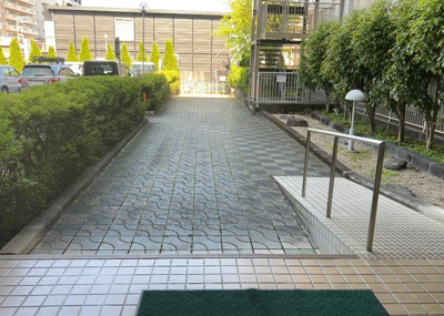 【内装】 | 高尾スカイハイツ | 共用部分は、一棟の建物に住む区分所有者全員が共同で所有するとし、共用部分の管理、補修などは、区分所有者で形成される管理組合が行います。個人の判断で勝手に変更することはできませんので覚えておきましょう。