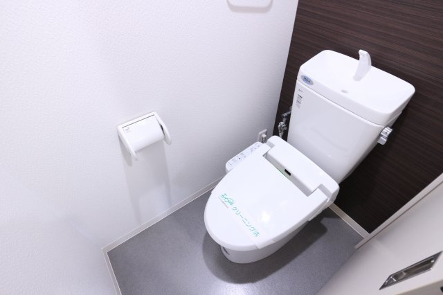 YKハイツ舞子坂のトイレ