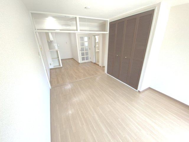 パピヨンリヴ―ルの洋室|洋室6帖☆彡