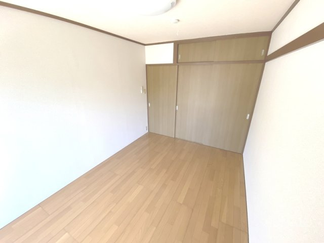 パピヨンリヴ―ルの寝室|洋室6帖☆彡