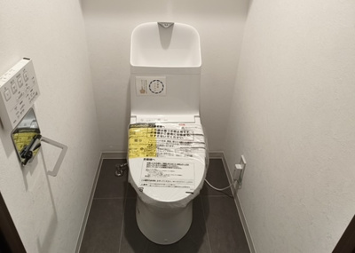 【トイレ】 | ライオンズマンション相武台前 | トイレは大きさや形、機能、抗菌性などが異なる多種多彩なタイプが各メーカーから出ています。それぞれに良さがあるため、事前にどういったタイプのトイレがいいのかをご家庭内で決めて、内見に行くといいでしょう。