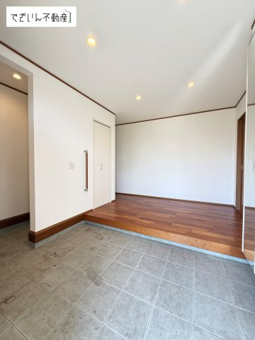 【玄関】 | 熊谷市上之　中古住宅   | 現地(2026年月4撮影)