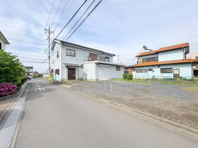 川越市上戸　建築条件なし売地　東武東上線『霞ヶ関駅』徒歩18分　【上戸小学区】の前面道路含む現地写真