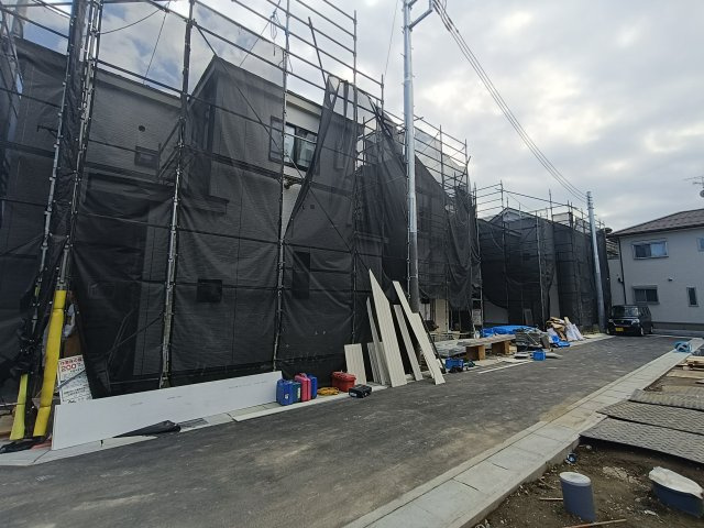 八潮市　二丁目　新築戸建　全7棟の前面道路含む現地写真|前面道路含む現地写真です