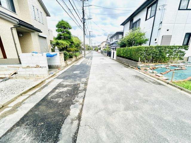 千葉市美浜区磯辺１丁目１１期の前面道路含む現地写真|

