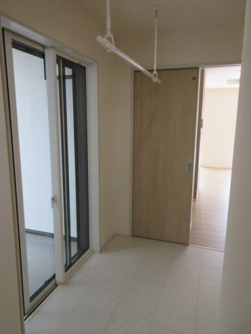 【仲介手数料無料】新築戸建　熊谷市赤城町1-145-1（全2棟）のランドリースペース
