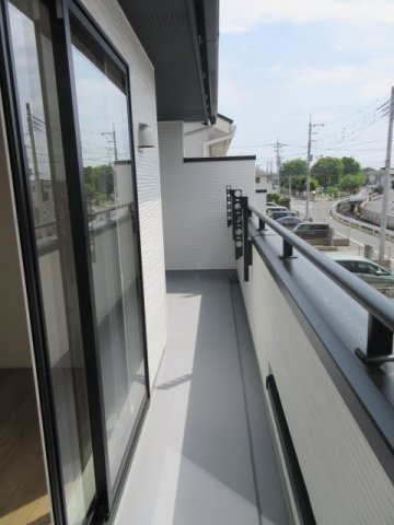 【仲介手数料無料】新築戸建　熊谷市赤城町1-145-1（全2棟）のバルコニー