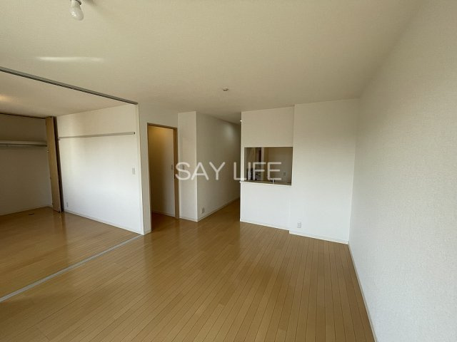 シャーメゾン稲田本町Bの居間・リビング