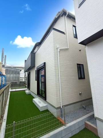 八潮市　二丁目　新築戸建　全7棟の庭|お庭が付いています