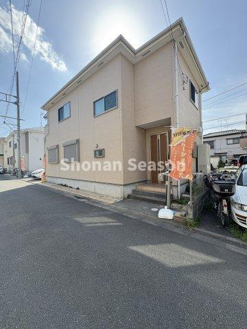【外観】 | 大型SC「コストコ 座間倉庫店」や「イオンモール座間」徒歩圏！！　
毎日のお買い物便も良好ですよ♪