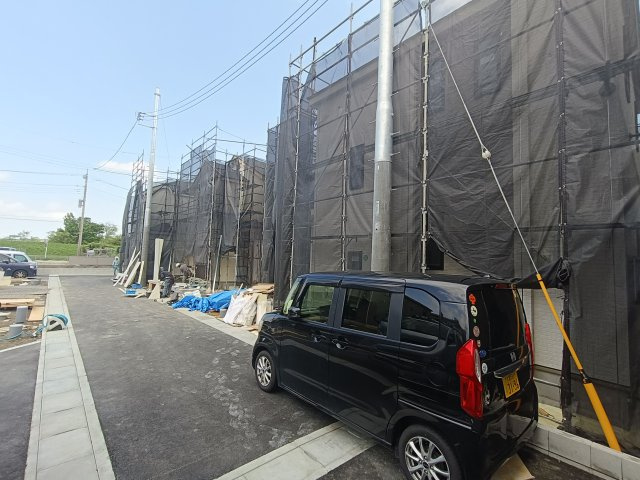 八潮市　二丁目　新築戸建　全7棟の前面道路含む現地写真|前面道路含む現地写真です