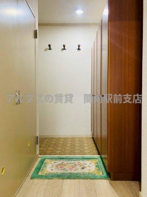 【玄関】 | ちぇるる野毛 | 広角レンズで撮影の為、実際の見え方と異なります。