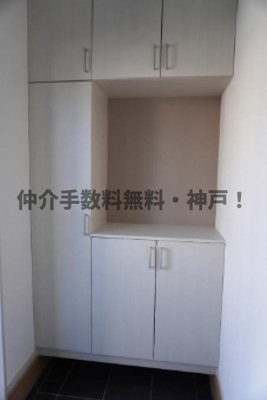 【玄関】 | 神戸市西区持子2丁目　新築戸建　仲介手数料無料！ | ゆったりとした玄関です