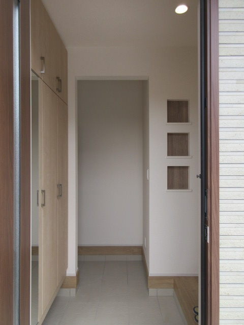 【仲介手数料無料】新築戸建　熊谷市赤城町1-145-1（全2棟）の玄関