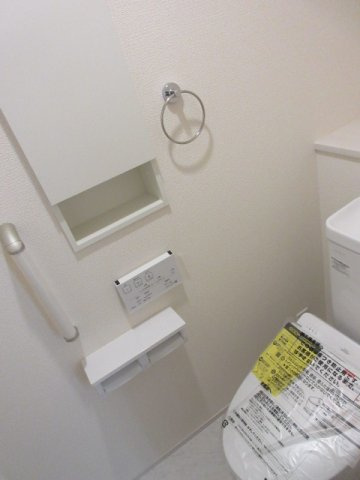 【仲介手数料無料】新築戸建　熊谷市赤城町1-145-1（全2棟）のトイレ