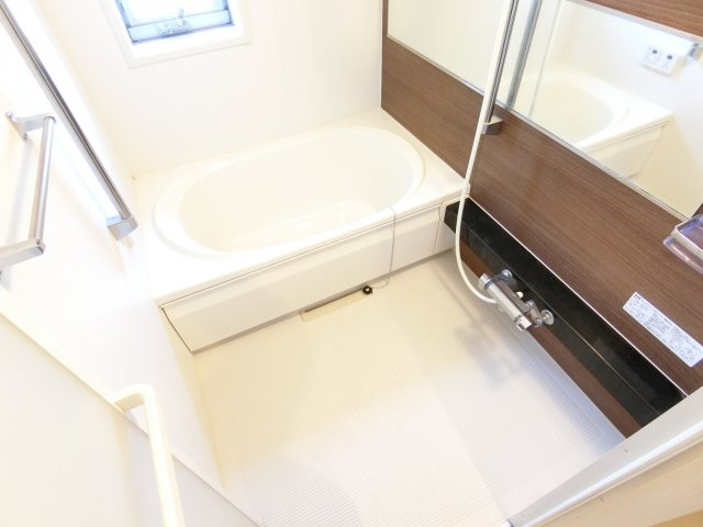シャーメゾンレグルスの浴室