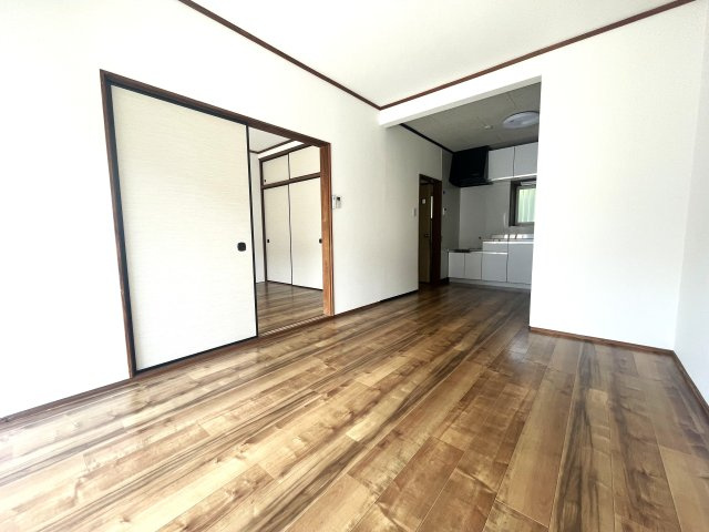 カームコマゴメの洋室