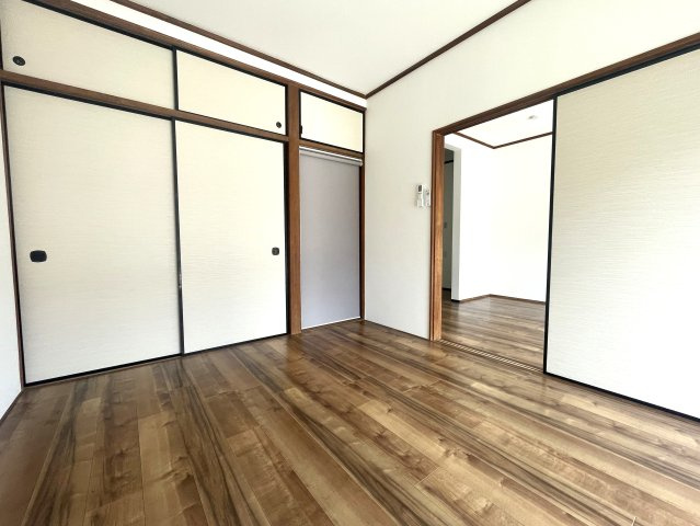 カームコマゴメの洋室