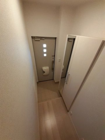 フランプロムナード　Ⅰ　　 刈谷市近郊の賃貸はクラスホーム刈谷店の玄関|収納もある玄関です