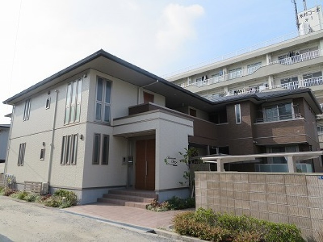 シャーメゾンクローバーの外観