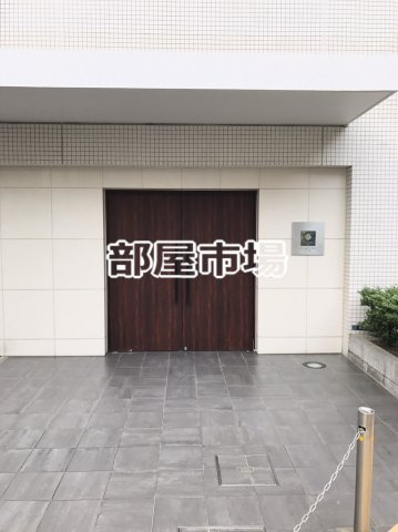 コンシェリア・デュー入谷のエントランス