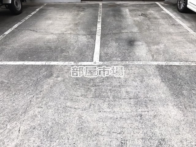 コンシェリア・デュー入谷の駐車場