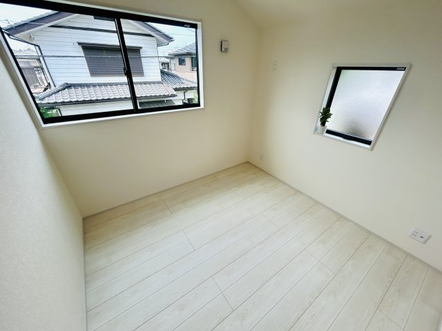 千葉市花見川区こてはし台６丁目第８の洋室