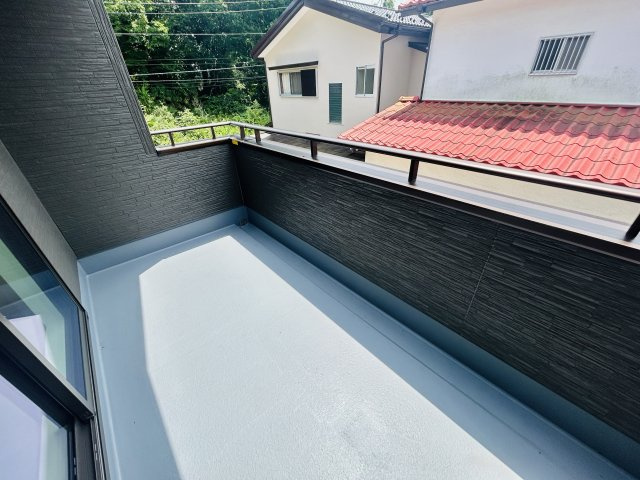 千葉市花見川区こてはし台６丁目第８のバルコニー