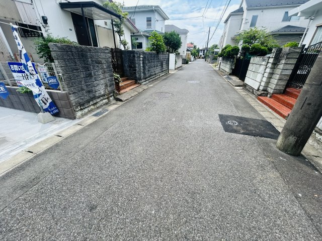 千葉市花見川区こてはし台６丁目第８の前面道路含む現地写真