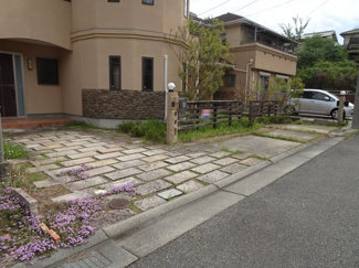 【駐車場】