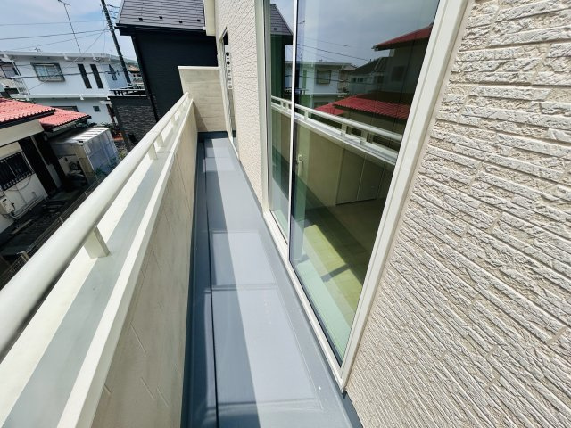 千葉市花見川区こてはし台６丁目第８のバルコニー