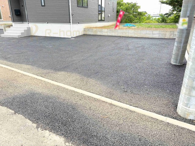 古河市中田第6　新築戸建て　2号棟の駐車場|カースペースは2台お停めいただけます♪