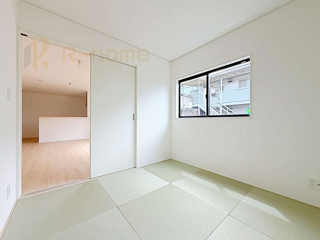 古河市中田第6　新築戸建て　2号棟の和室|フローリングより衝撃が少ない和室は、ご両親のお部屋やキッズスペース、客間としても活用頂けます。