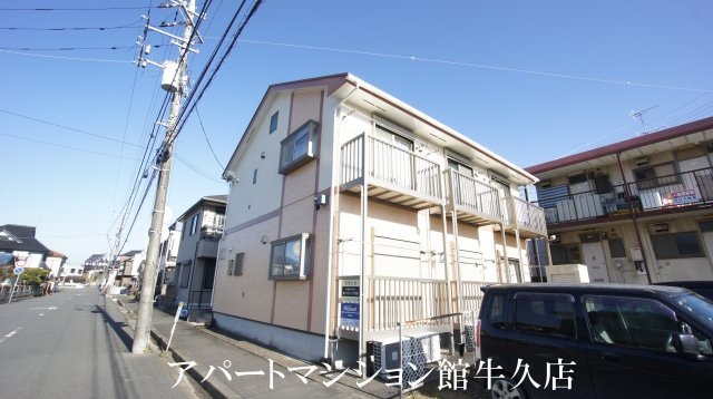 サントロぺBの駐車場