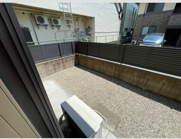 セジュールカルフール　Aの庭