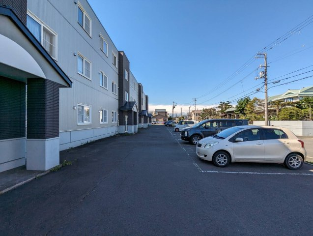 グラン・クリスタルの駐車場