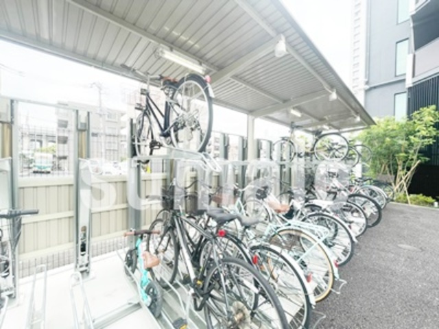 メルシーペール上落合のその他共用部分|屋根付き駐輪場です。