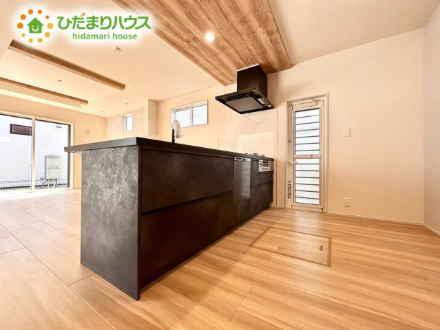 鴻巣市吹上本町2丁目　新築戸建　ブルーミング01の居間・リビング