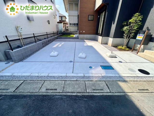 鴻巣市吹上本町2丁目　新築戸建　ブルーミング01の駐車場