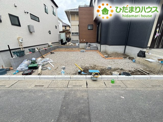 鴻巣市吹上本町2丁目　新築戸建　ブルーミング01の駐車場