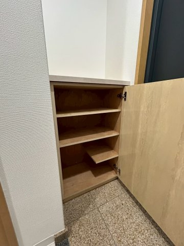 レジデア西本町の収納