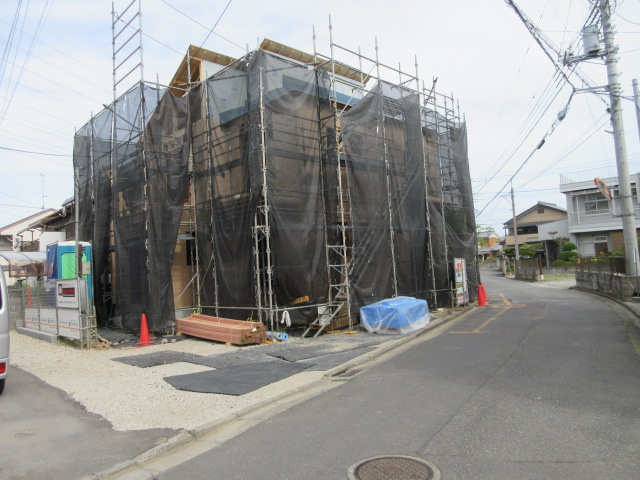 【仲介手数料無料】新築戸建　熊谷市円光2-6-26（全1棟）の前面道路含む現地写真