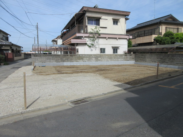 【仲介手数料無料】新築戸建　熊谷市円光2-6-26（全1棟）の前面道路含む現地写真