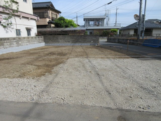 【仲介手数料無料】新築戸建　熊谷市円光2-6-26（全1棟）の前面道路含む現地写真