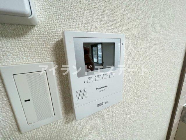 ヴィラ金谷　1フロア2住戸　L字型バルコニー　のセキュリティ