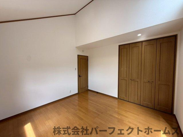 長尾東町3丁目戸建の洋室|きれいな洋室です