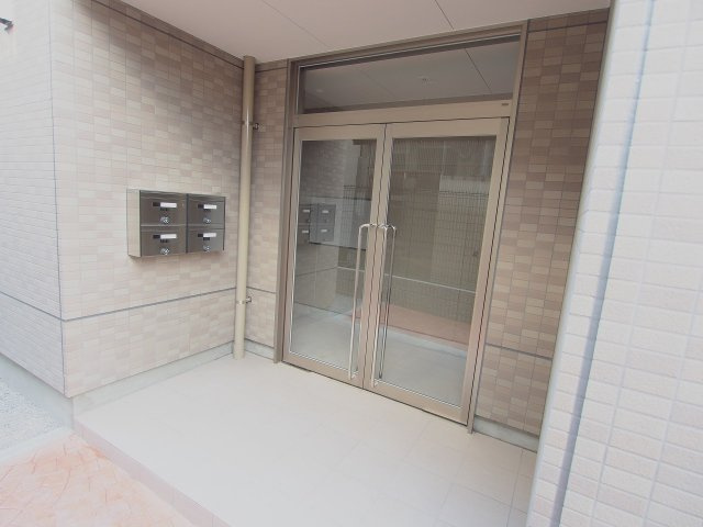 リーブル祇園のエントランス